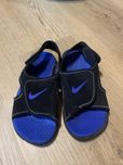 Sandałki dziecięce Nike rozm. 28