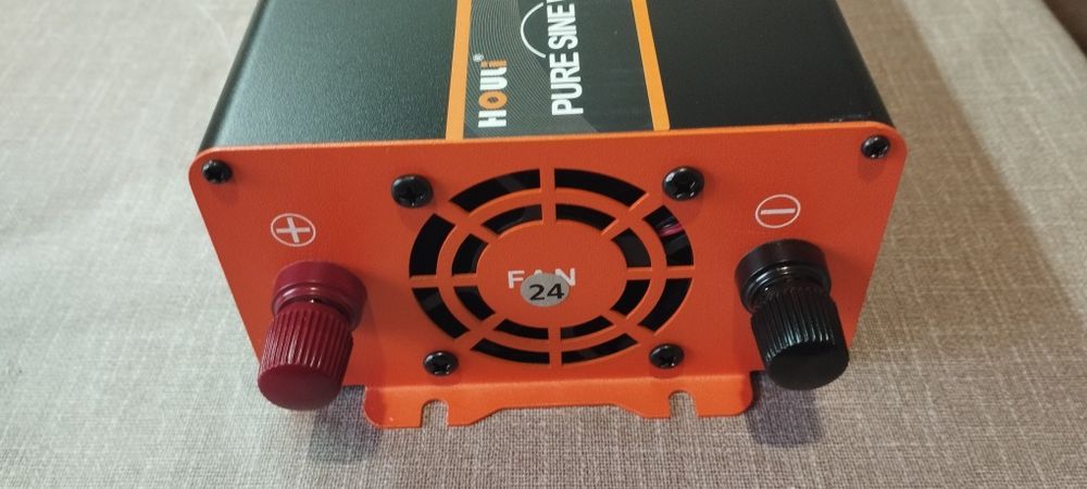 HOULI Power invertor 24/220 з чистою синосоїдою на 1250вт пік 2500вт