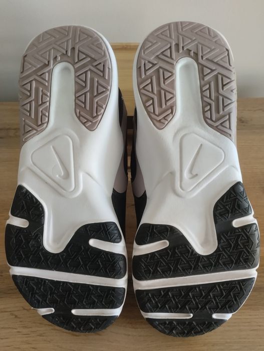 Nike Legend Essential 2 Premium 'Off Noir Black' EU 37.5