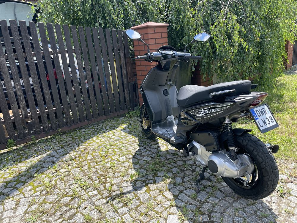Sprzedam skuter piaggio typhoon 125 rok2012