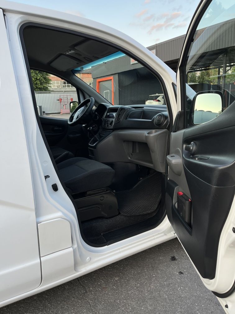 Обмін Nissan nv 200 з Німеччини