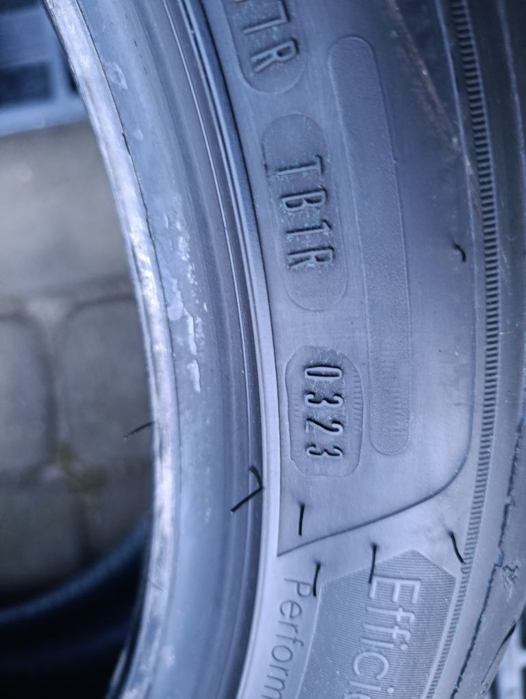 225/45/17 Goodyear Eficient Grip Performance 2 23r DEMO