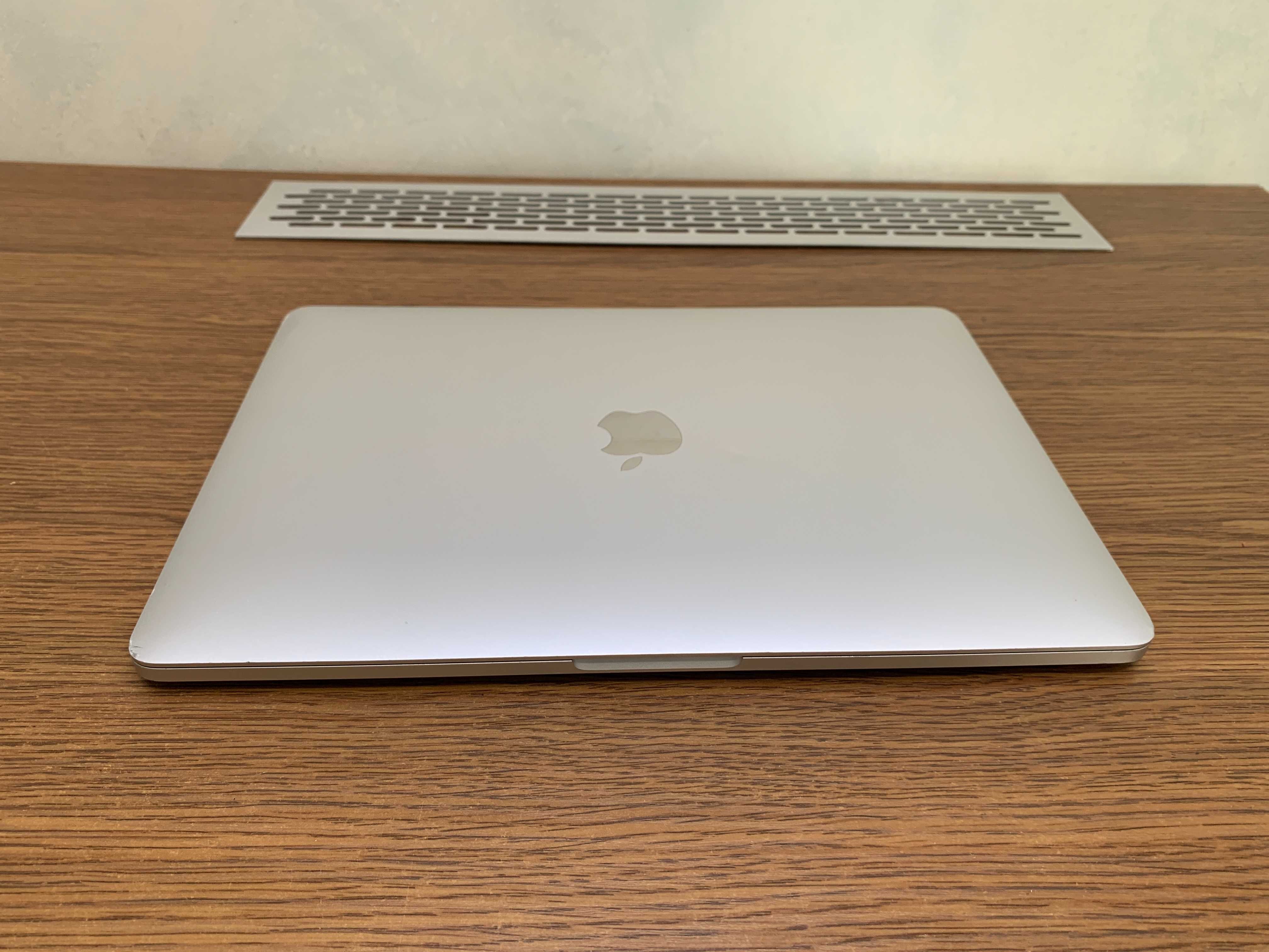 MacBook Pro 13'' 2020 Apple M1 8 gb 256 SSD