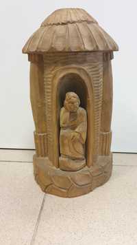 Rzeźba drewniana kapliczka
