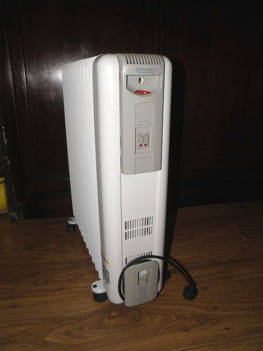 Обігрівач масляний DeLonghi H291220 12 секцій