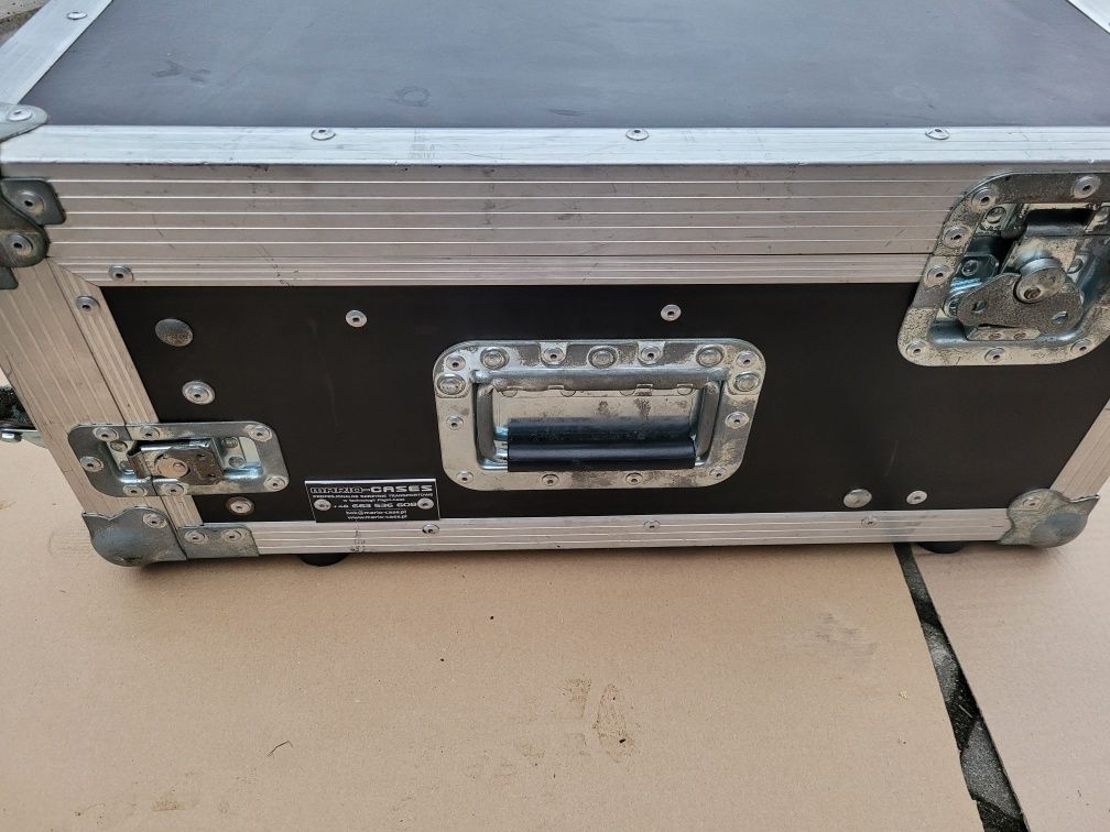 Piękny Case Rack 3u  plus mikser