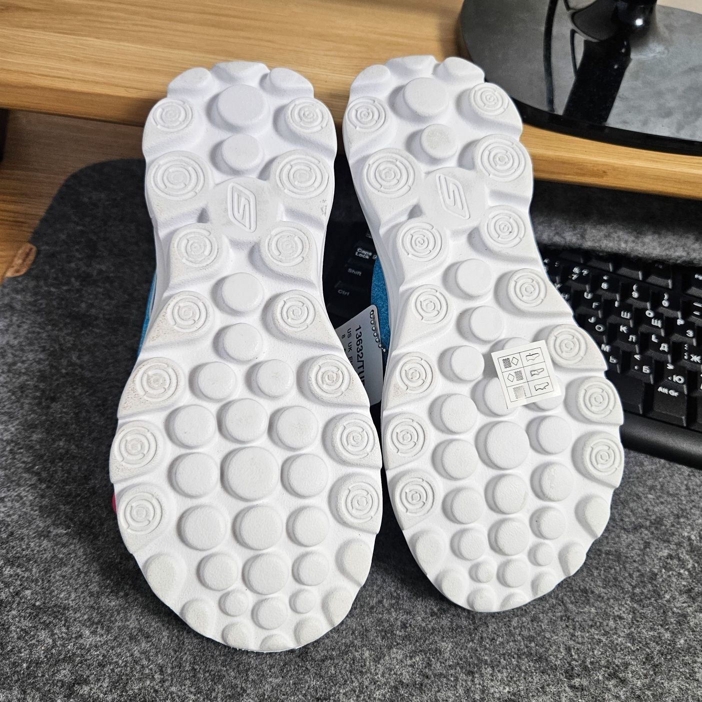 Вєтнамки жіночі Skechers, шльопанці жіночі, 37р.