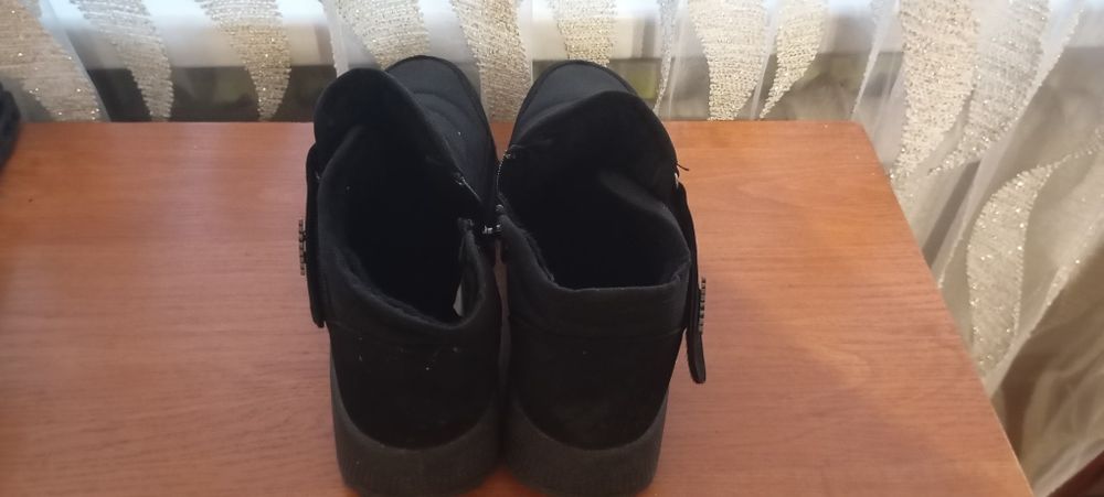 Зимові жіночі черевики