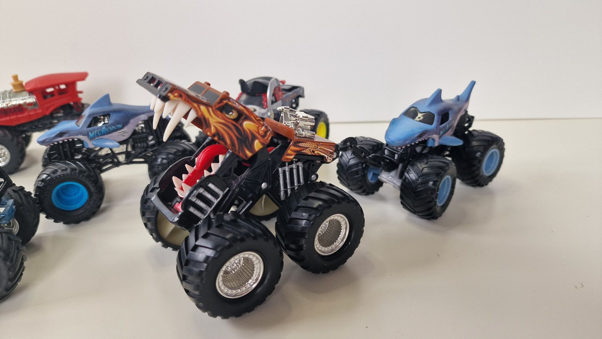 Monster Truck Hot Wheels, Maisto,  Dickie Toys
