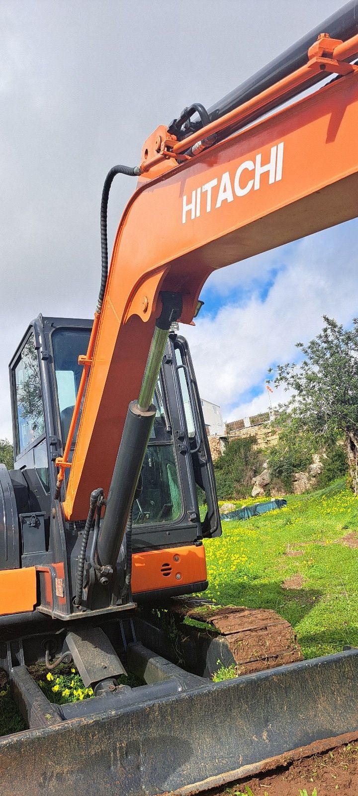 Escavadora Hitachi de 5 Ton.