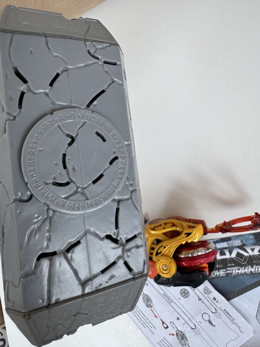Молот Тора та Бейблейд Infinity Nado