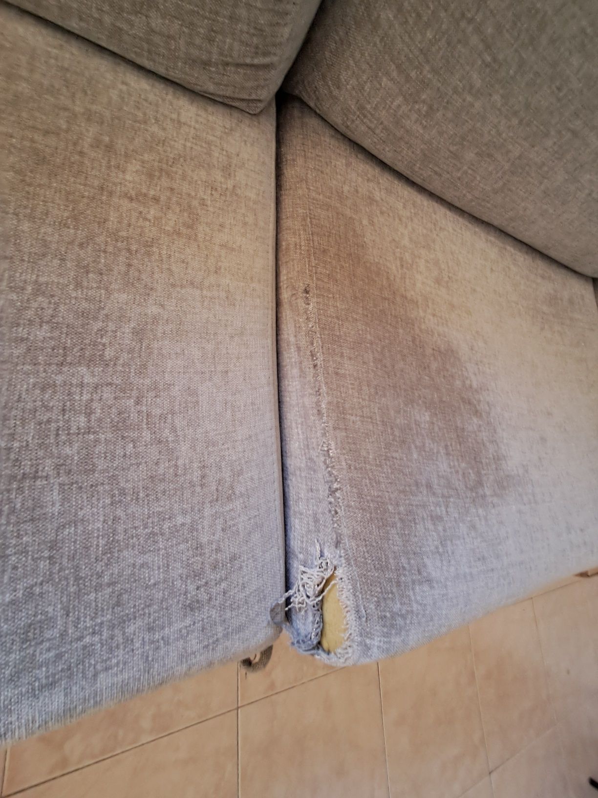 Sofa grande e espaçoso