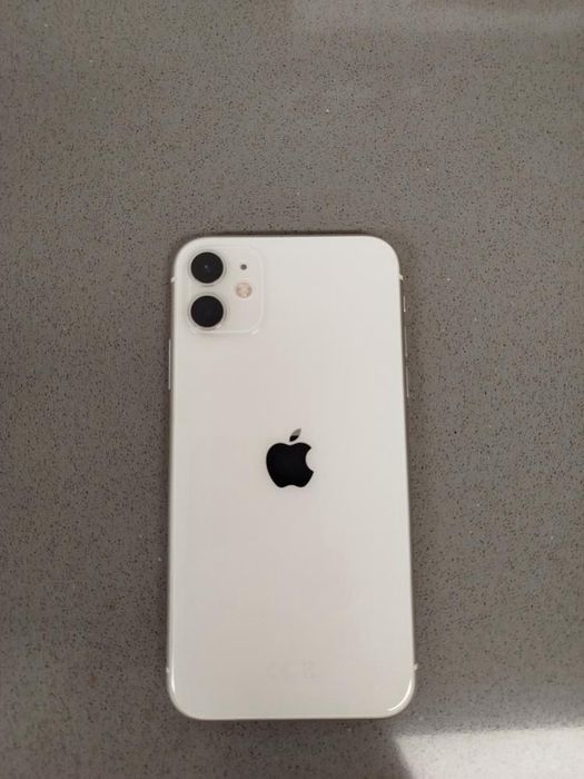 iPhone 11 em bom estado