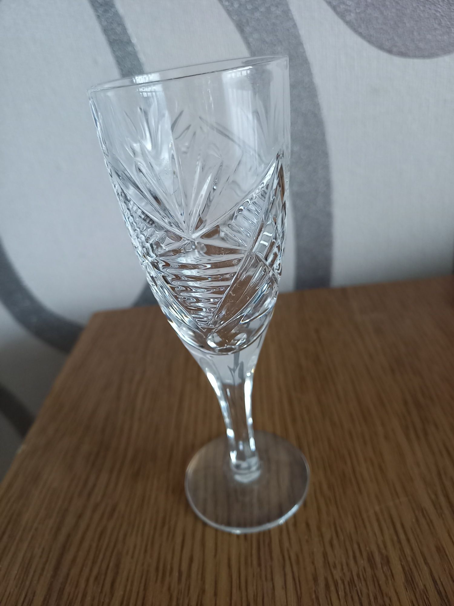 Продам хрустальные бокалы 9