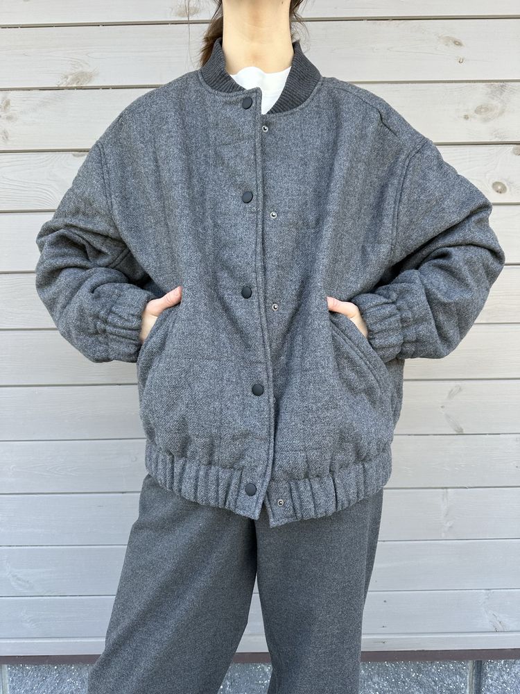 Куртка сіра  zara  must have