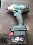 Adapter Makita G seria na baterie Milwaukee M18