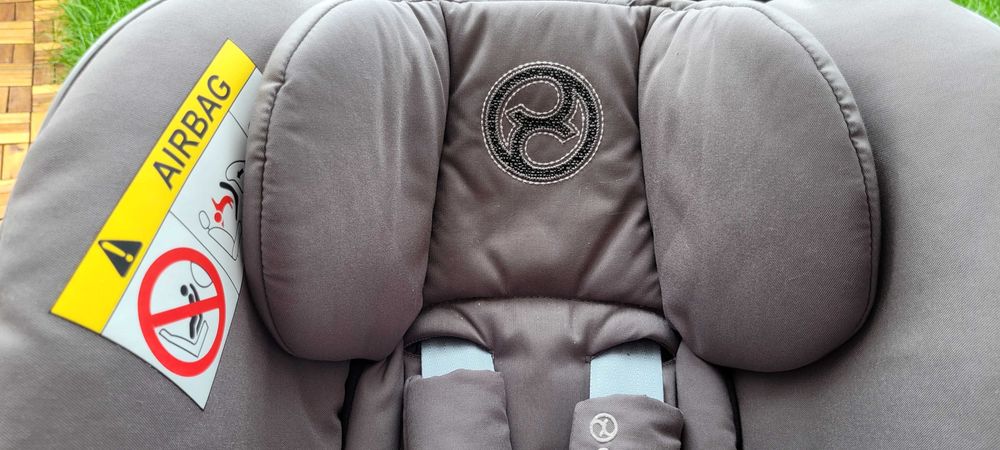 Bezwypadkowy CYBEX Platinum Cloud Z2 I-size