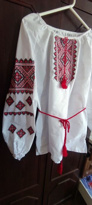 Стильна вишиванка