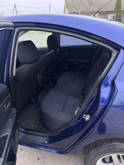 Продам авто MAZDA 3