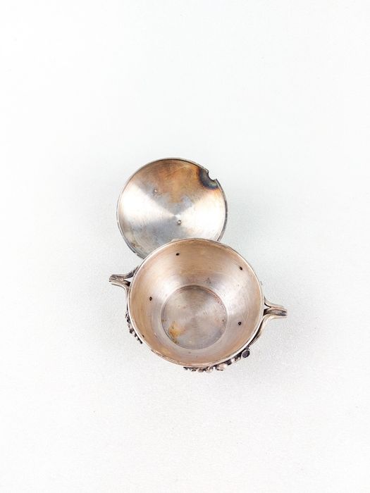 Cukiernica HEFRA konwalie Plater