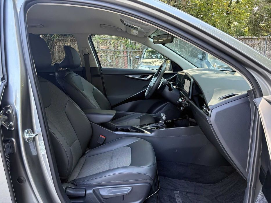 2023 Kia Niro EX
