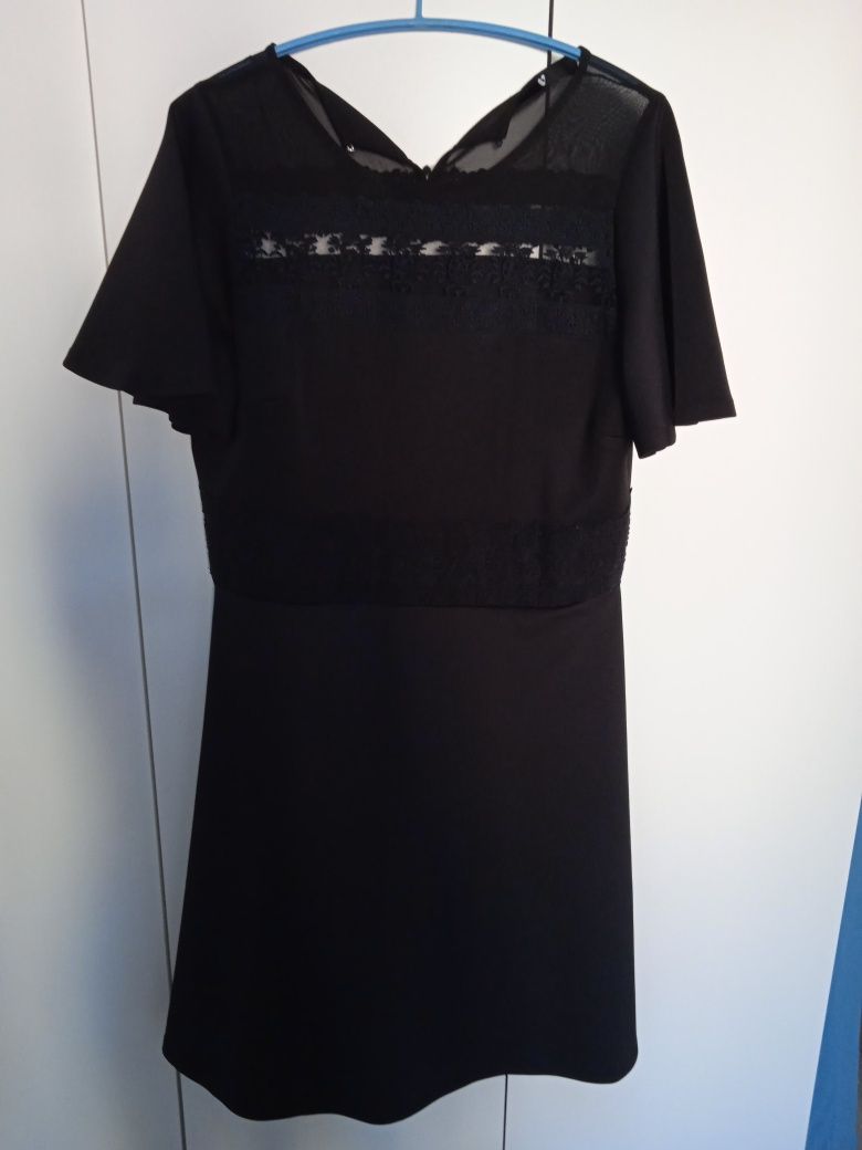 Sukienka czarna rozkloszowana XXL