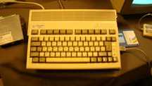 Amiga 600 plus monitor itd Rezerwacja do Piątku 9 rano