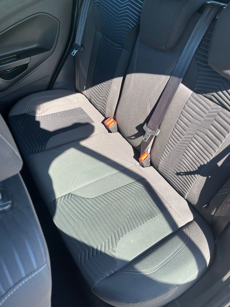 Samochód Ford Fiesta - Rezerwacja