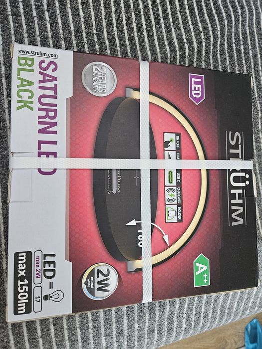 ładowanie telefonu + lampka