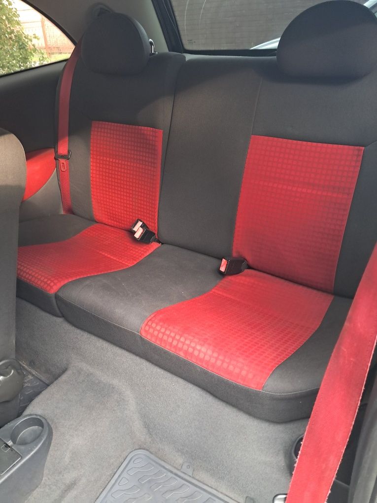 Opel corsa c.1.2.