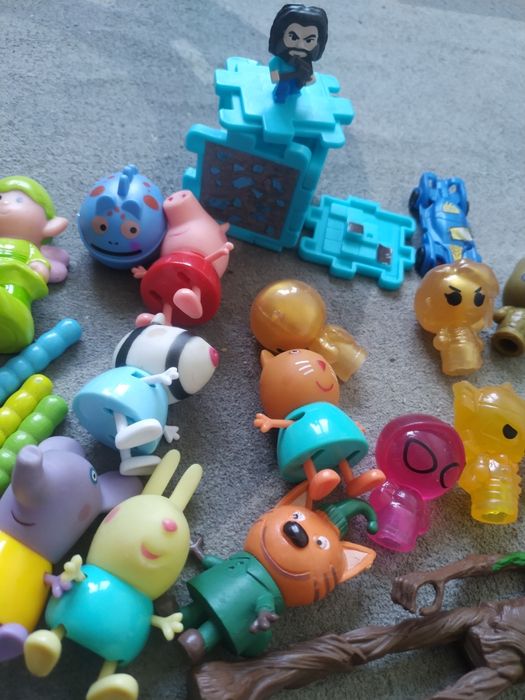 Лот детских игрушек