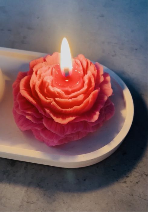 Свічка півонія з соєвого воску ручної роботи подарунок