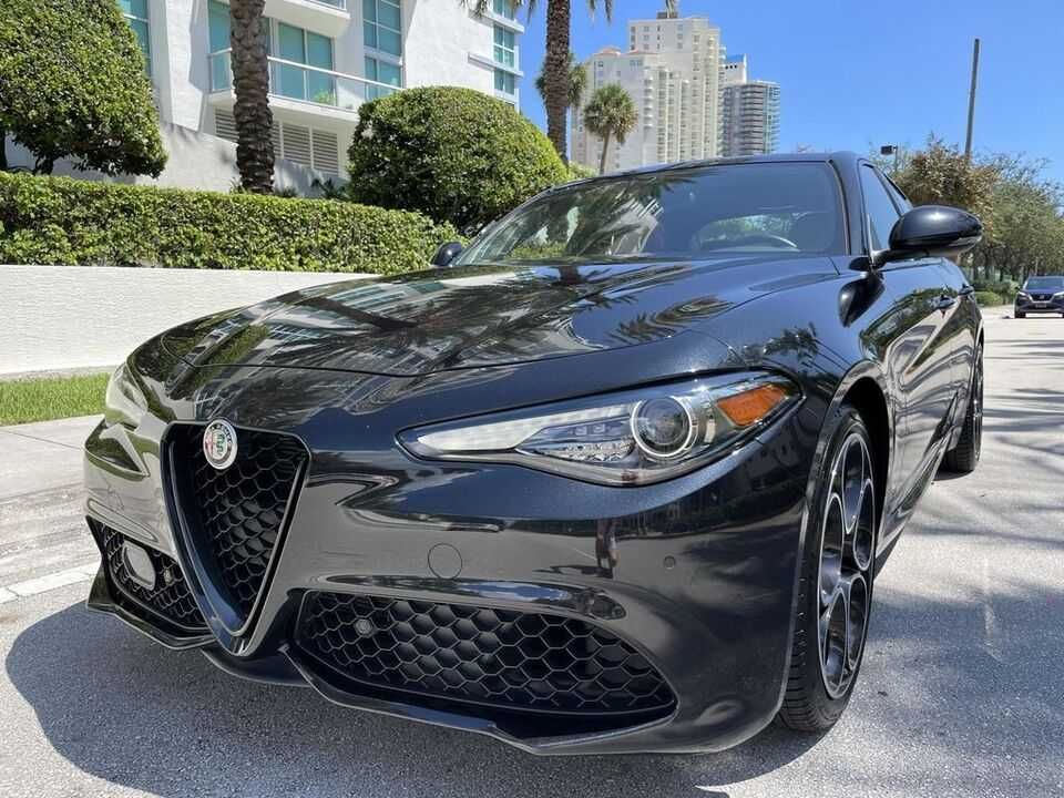 2022 Alfa Romeo Giulia Ti Sedan 4D