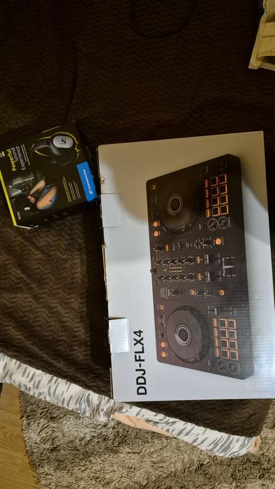 DJ контролер Pioneer DDJ-FLX4 | Оригінал + DJ навушники Sennheizer