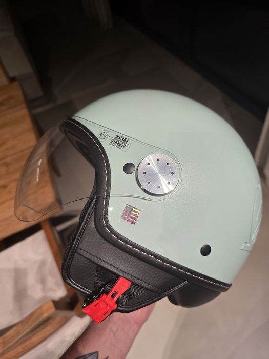 Kask Vespa Visor 4.0 w rozmiarze L jak nowy.