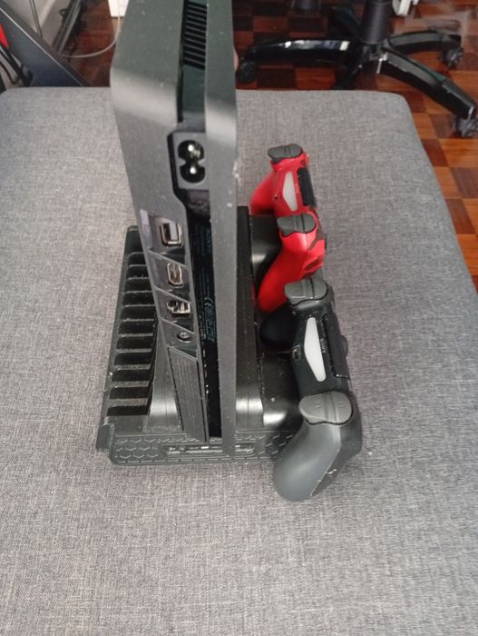 PlayStation 4 dois comandos