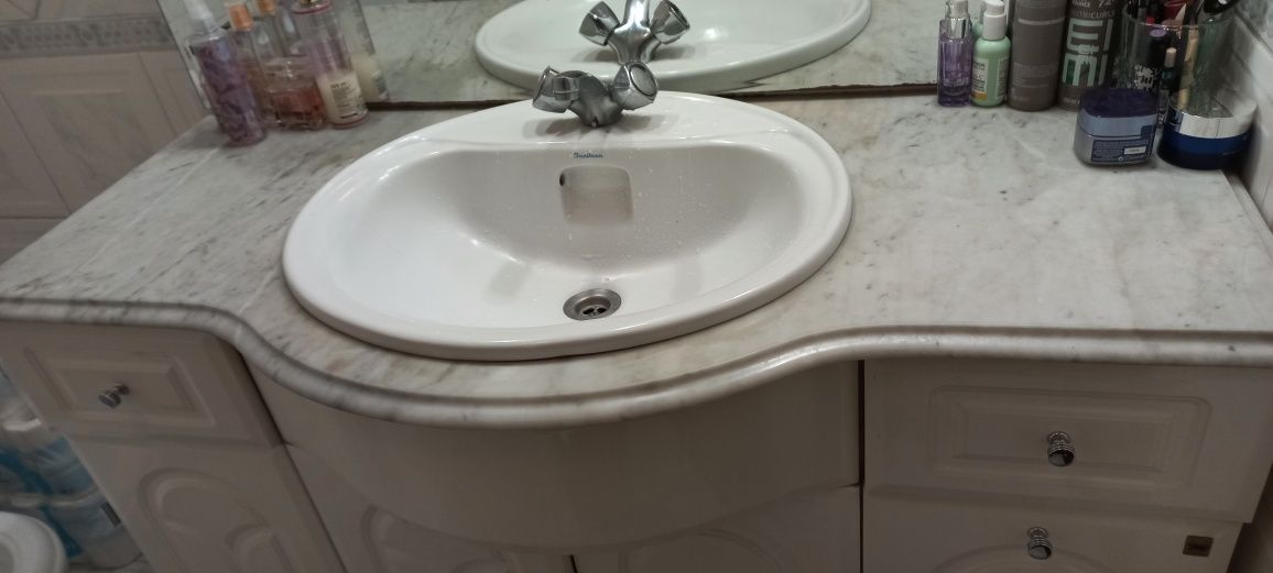 Móvel com laboratório