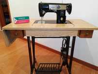 Máquina de Costura SINGER