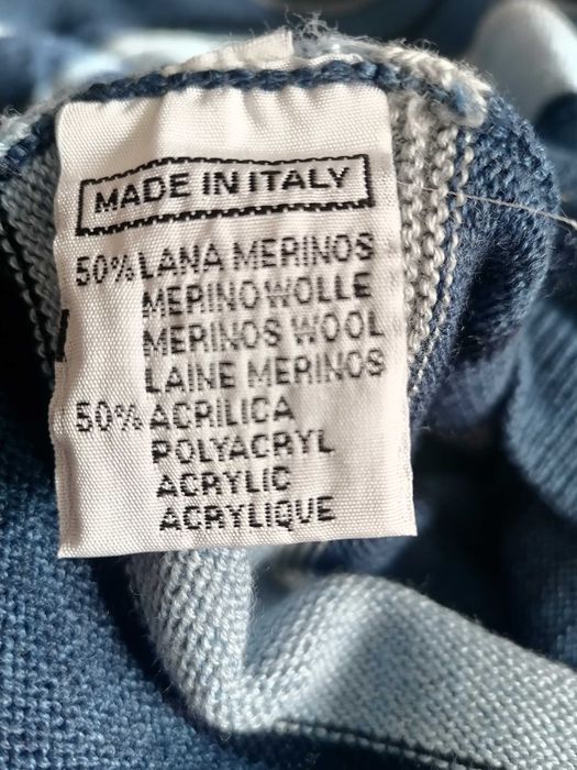 Кофта джемпер фирменная размер 50-52. Новая.