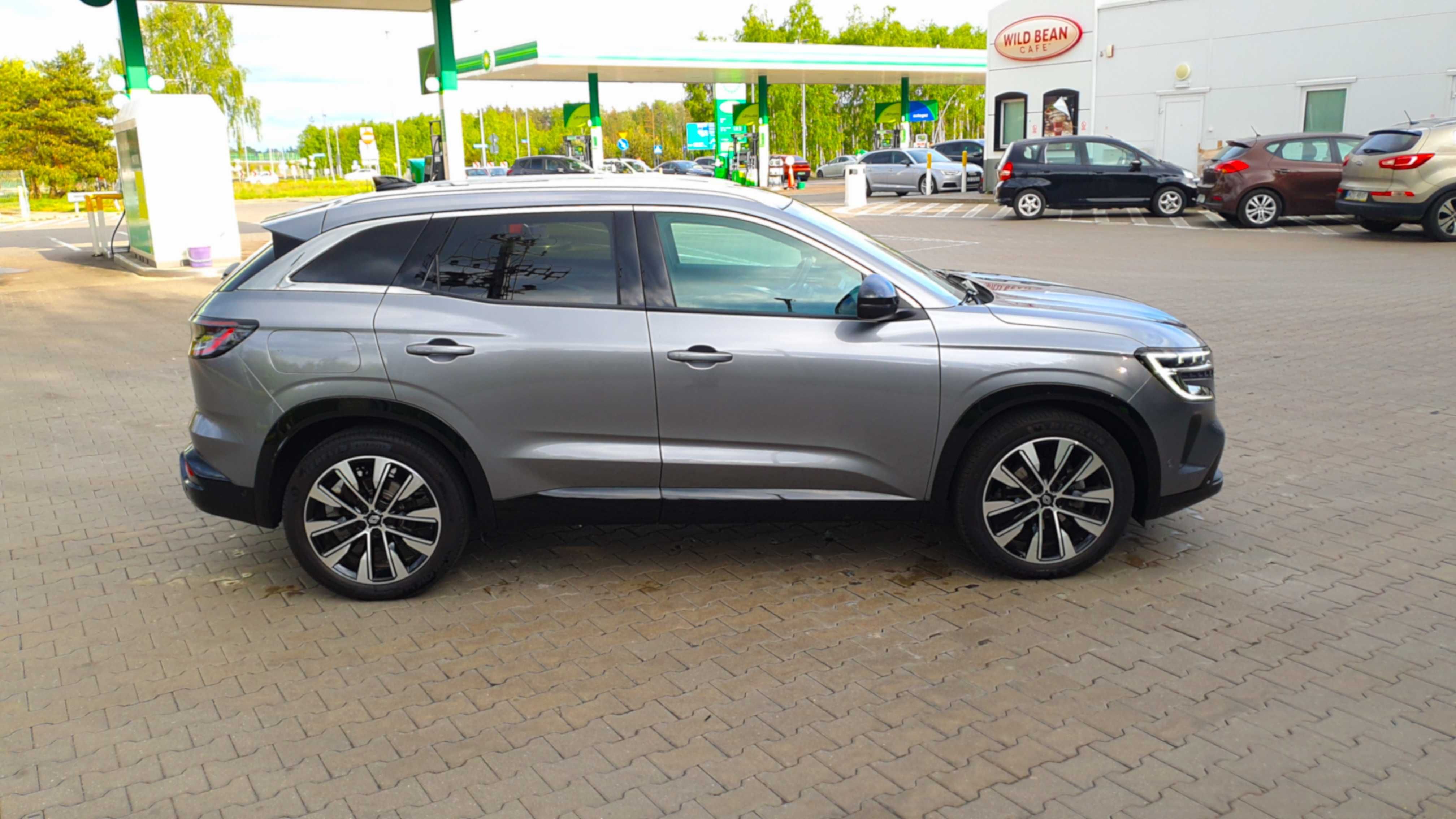 Wypożyczalnia Samochodów Łódź Renault Austral Nowy SUV  500km limit