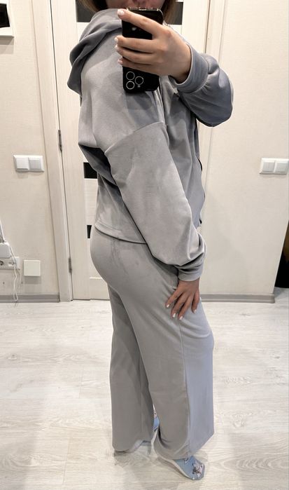 Костюм жіночий плюшевий велюровий сірий спортивний