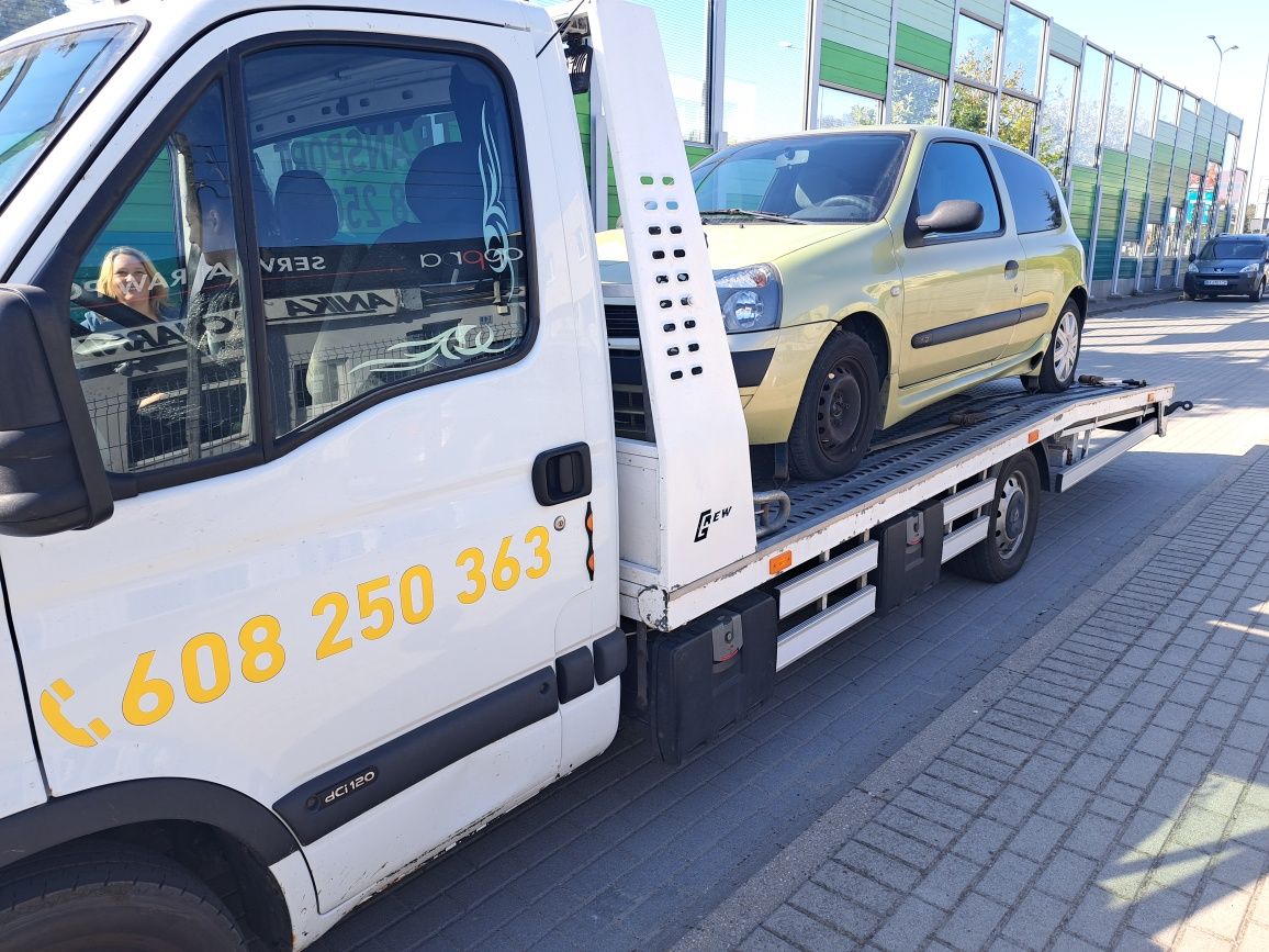 Pomoc drogowa 24/7 autolaweta transport holowanie auto4x4 wyciąganie