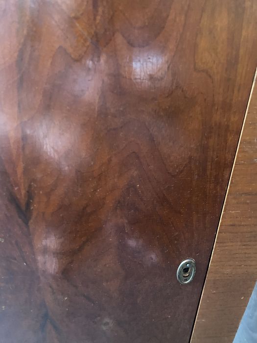 Продам швейну машинку