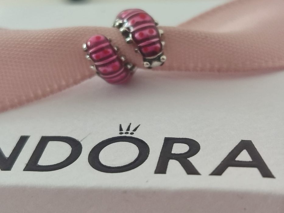 Zawieszka charms Pandora Nowa WYSYLAM W PUDELKU