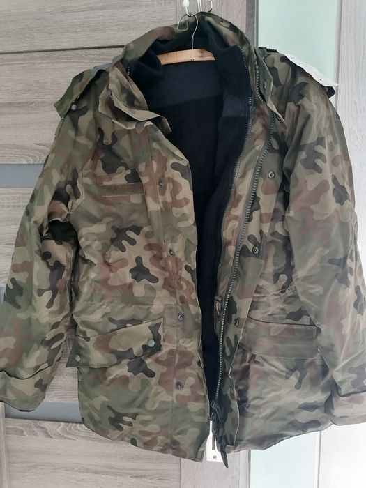 Spodnie ochronne nieprzemakalne.