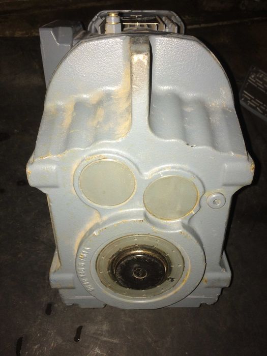 Мотор редуктор циліндричний