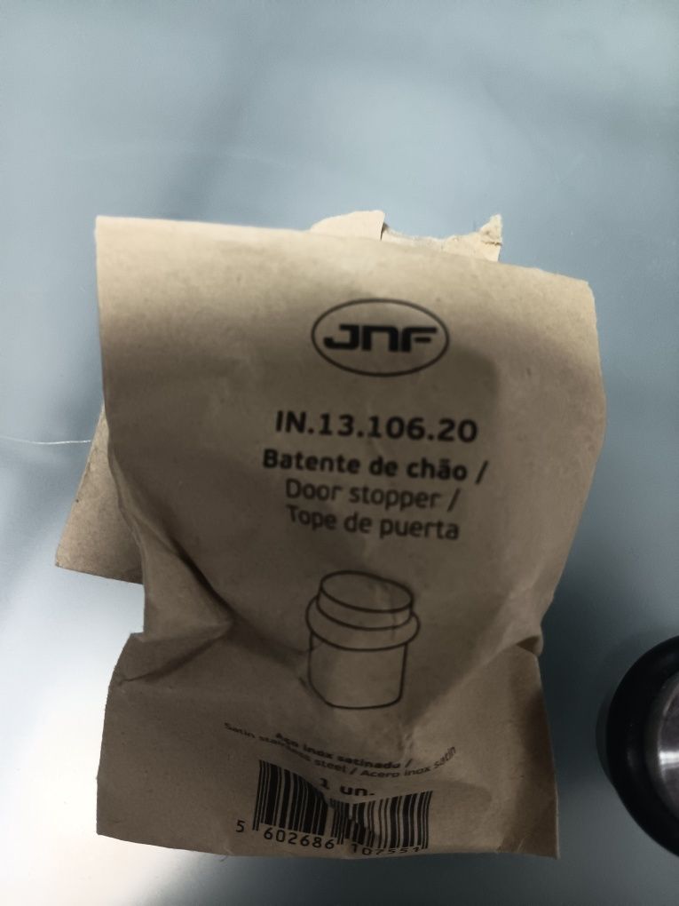 40 batentes JNF inox.   ( 1€/uni )