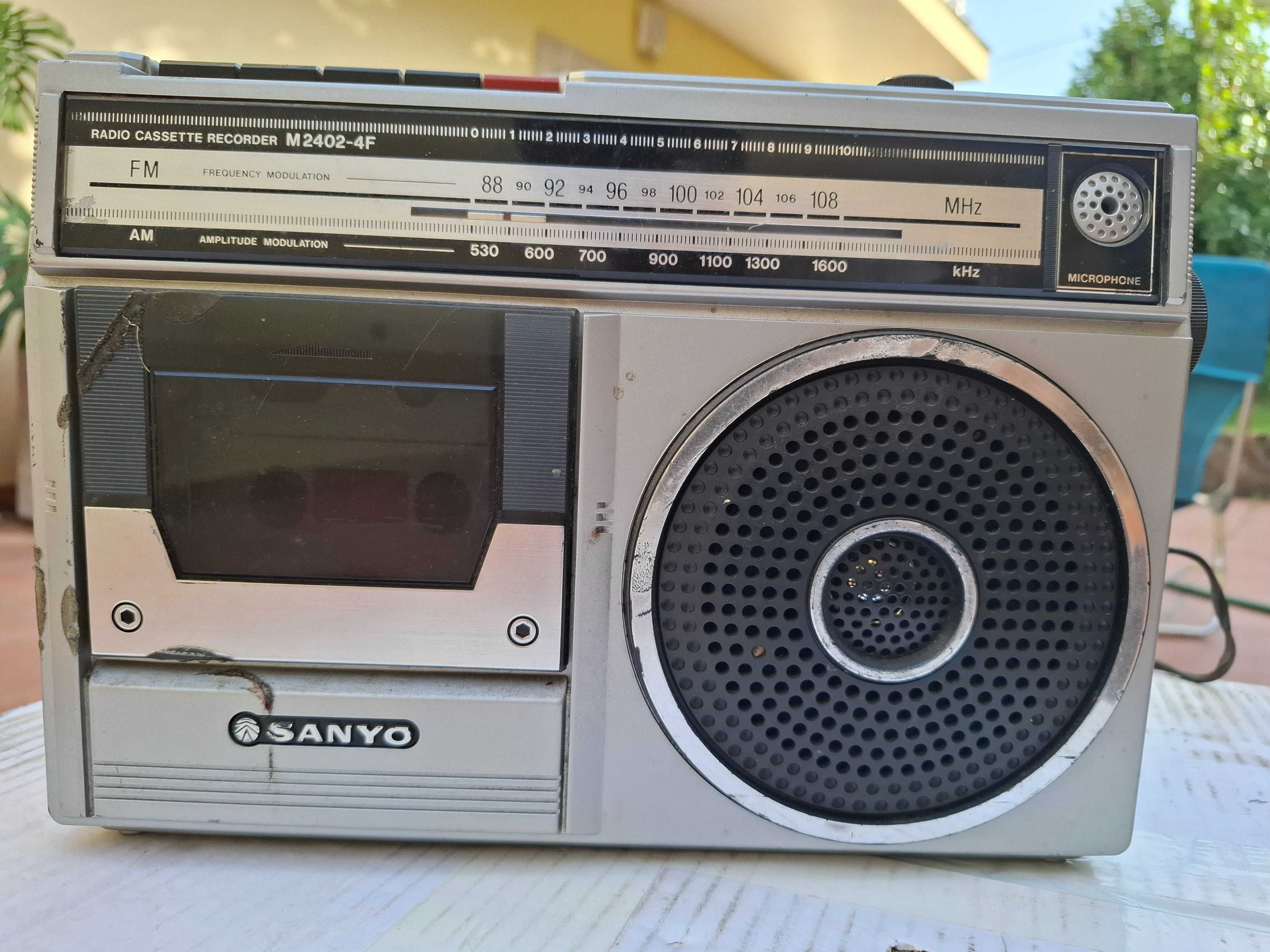 Rádio Cassetes Sanyo M2402-4F - Vintage