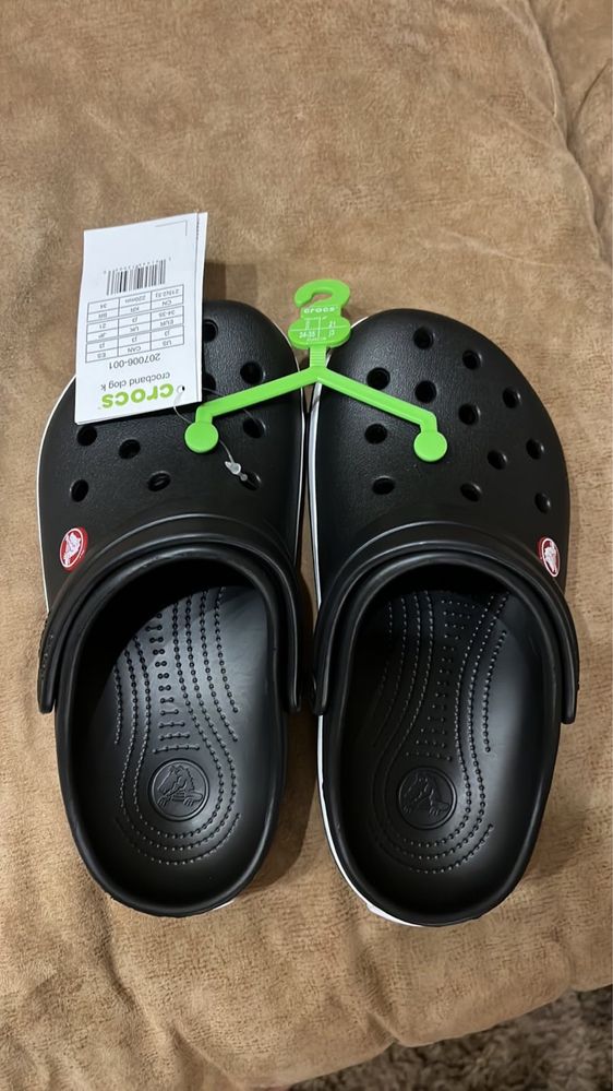 Продам crocs 34-35