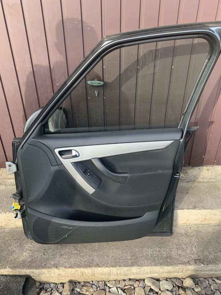 Двері Citroen C4 picasso